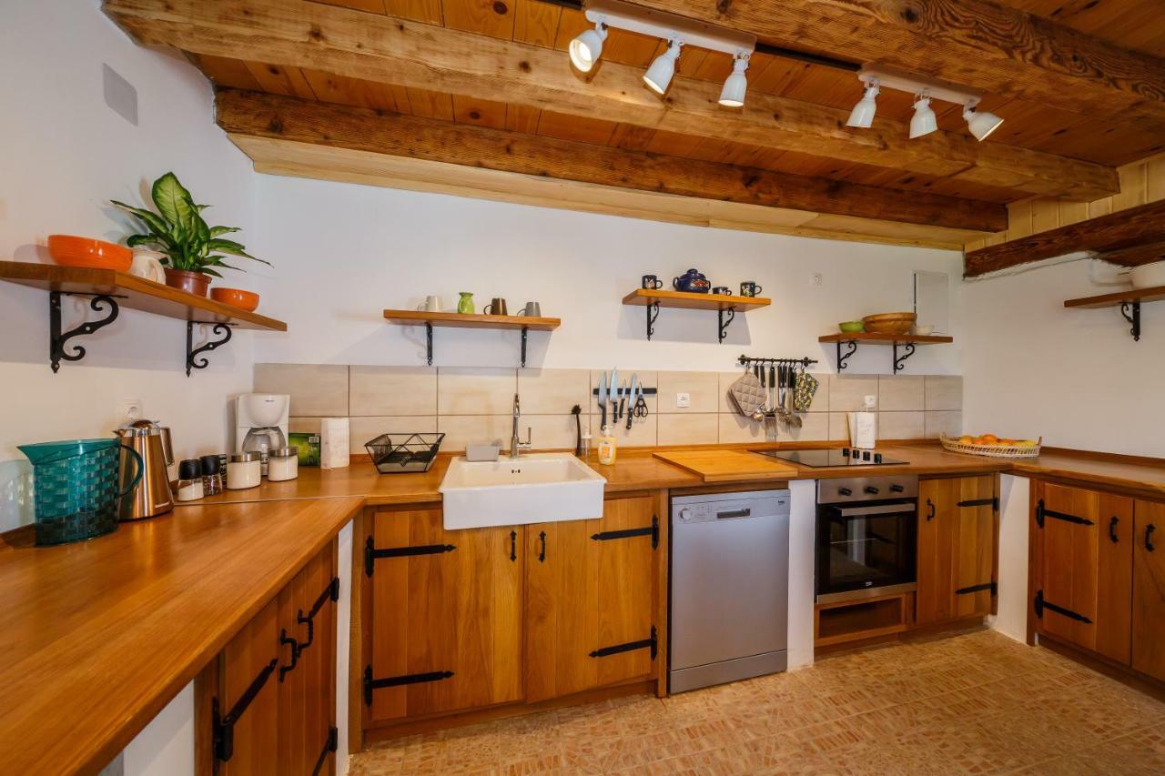 Beautiful Cottage With Heated Pool For 22 Ppl Plaski Exterior photo